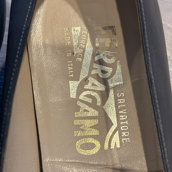 Salvatore Ferragamo Women's Dark Gray Leather Heels - Picture 3 of 10